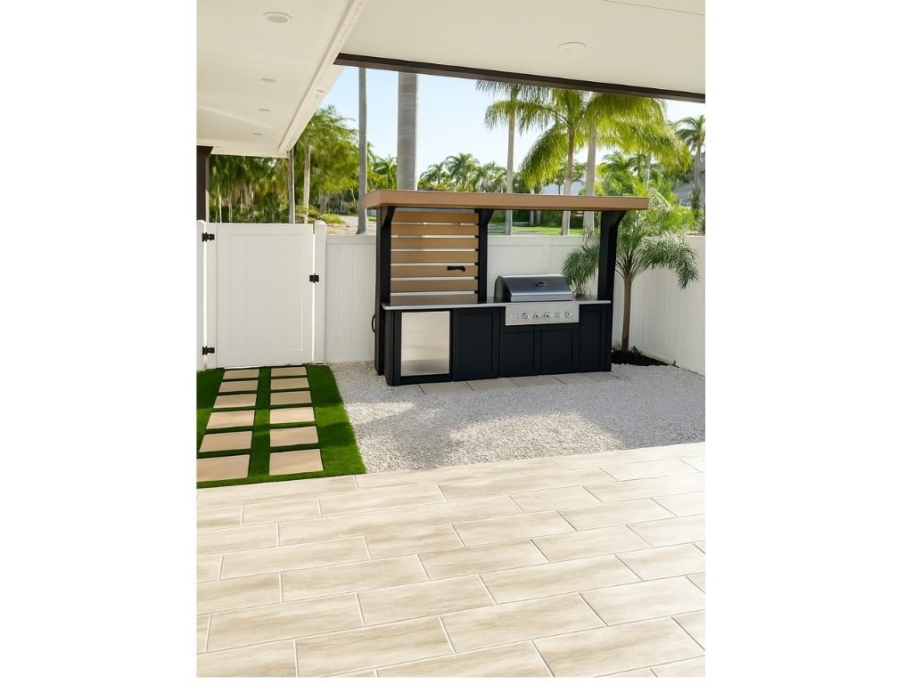 HOLLYWOOD LAKES SECTION - Residential