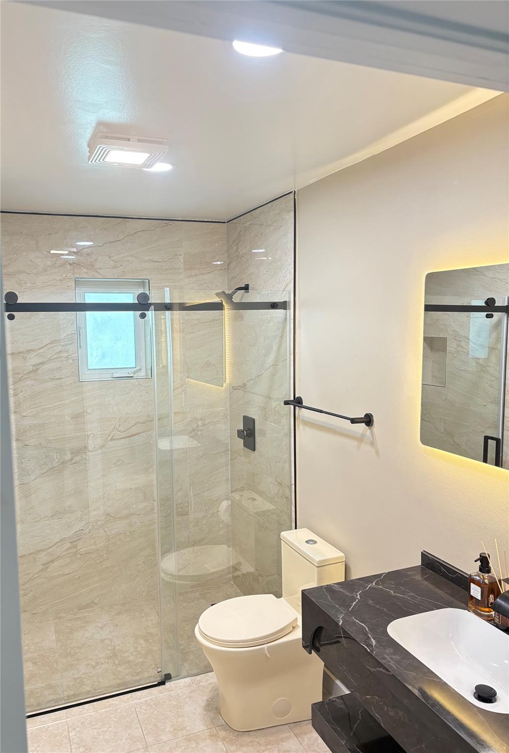 HOLLYWOOD LAKES SECTION - Residential