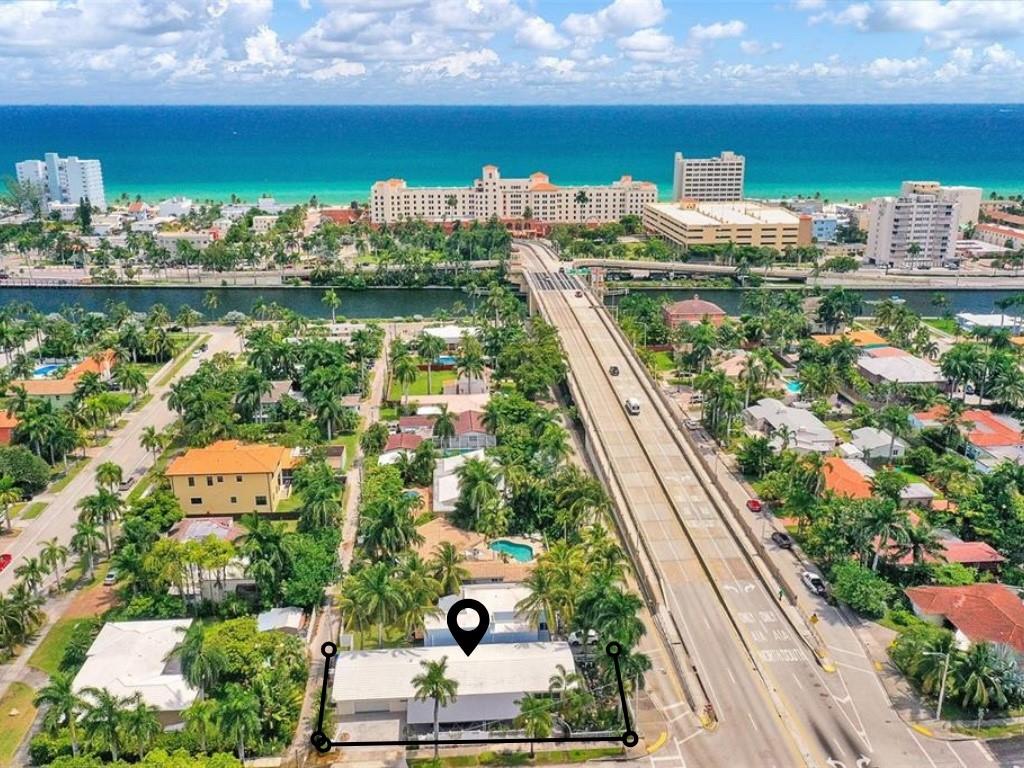 HOLLYWOOD LAKES SECTION - Residential