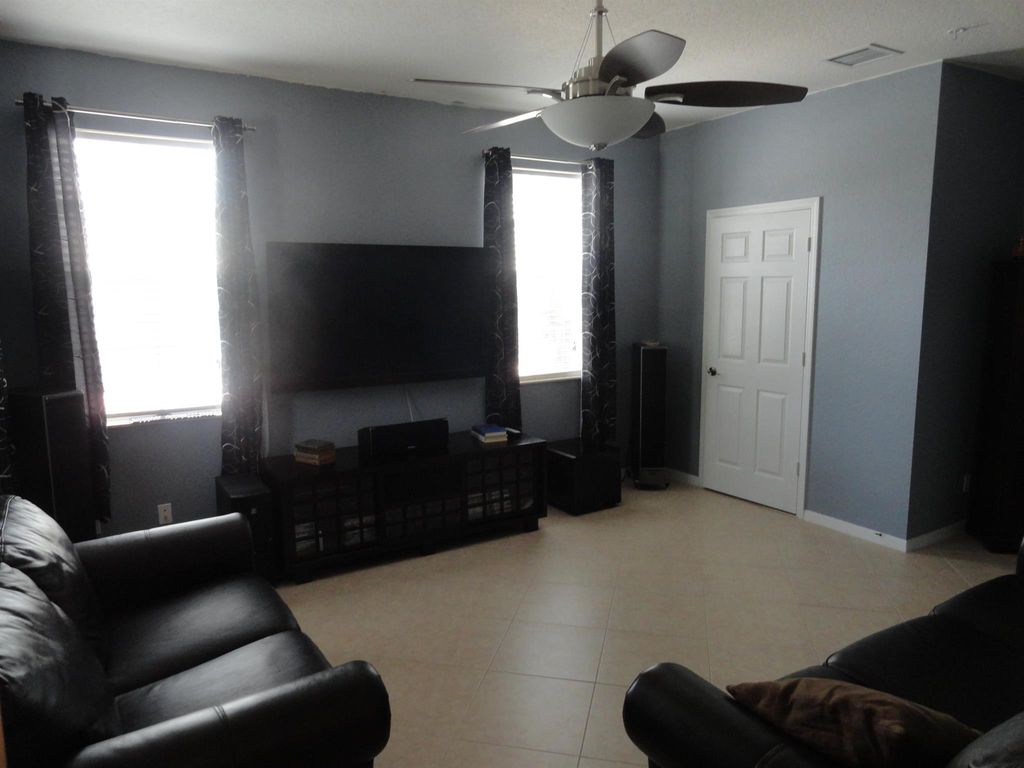 Photo of 107 W Pigeon Plum Drive #101, Jupiter, FL 33458 (MLS # R11115257)
