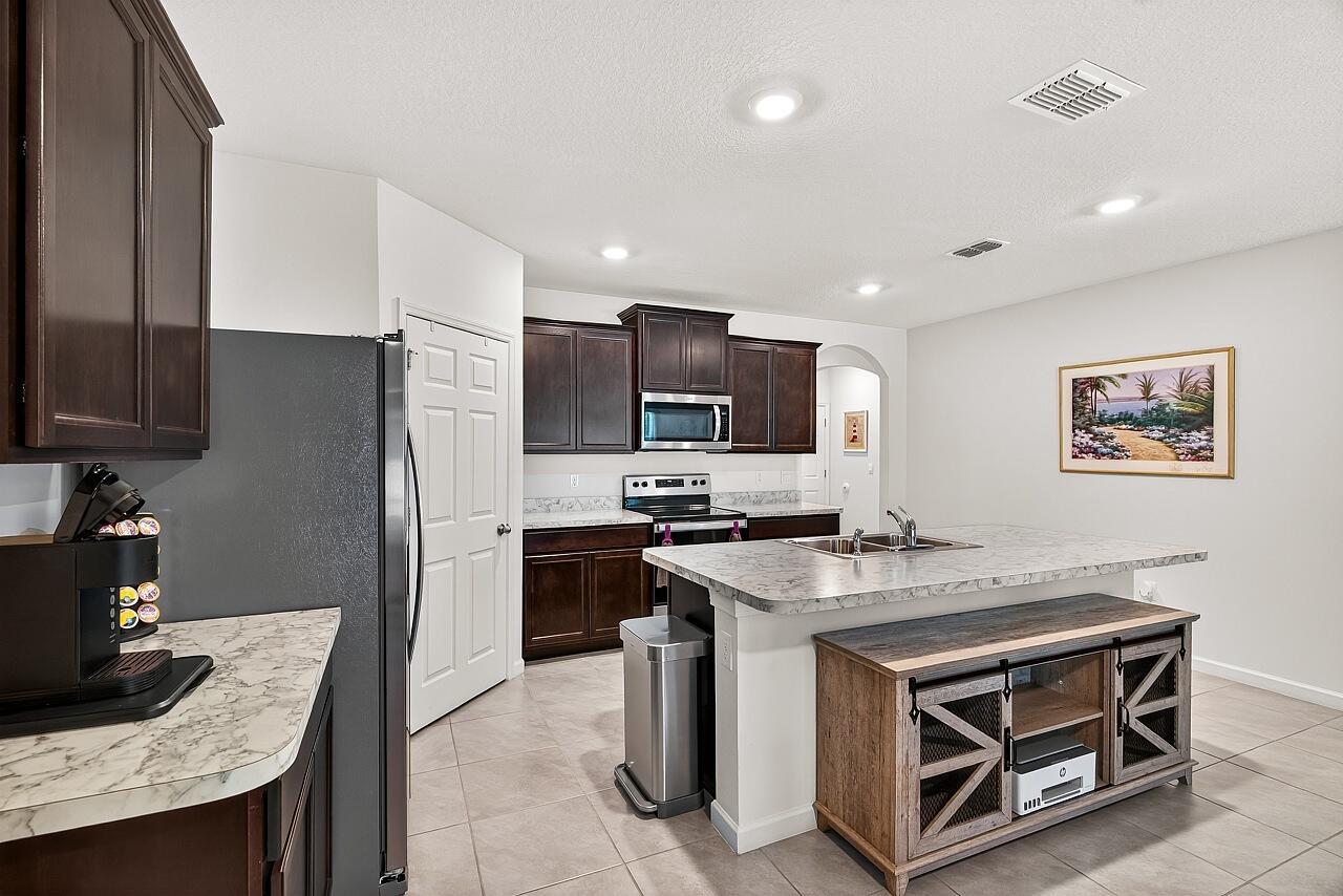 SEBASTIAN HIGHLANDS UNIT - Residential