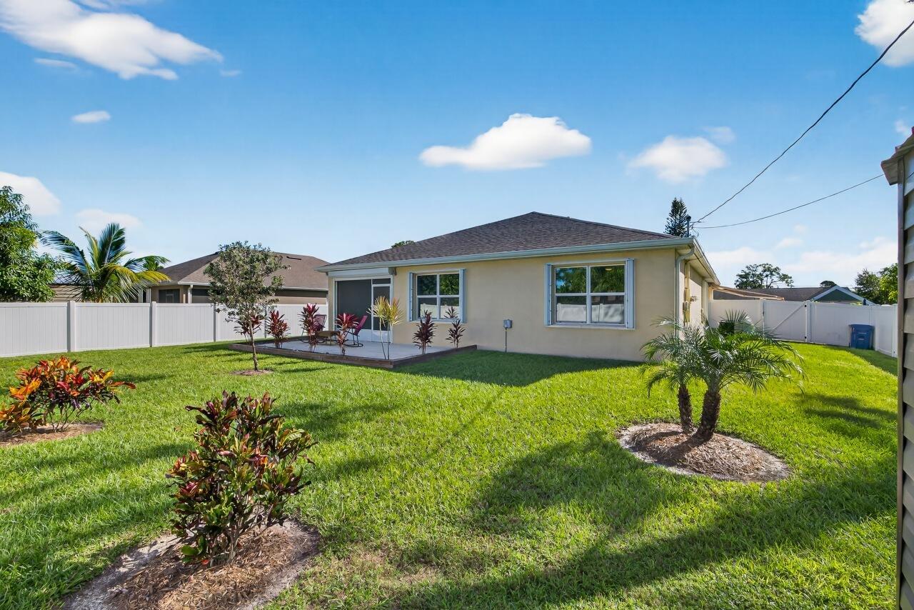 SEBASTIAN HIGHLANDS UNIT - Residential