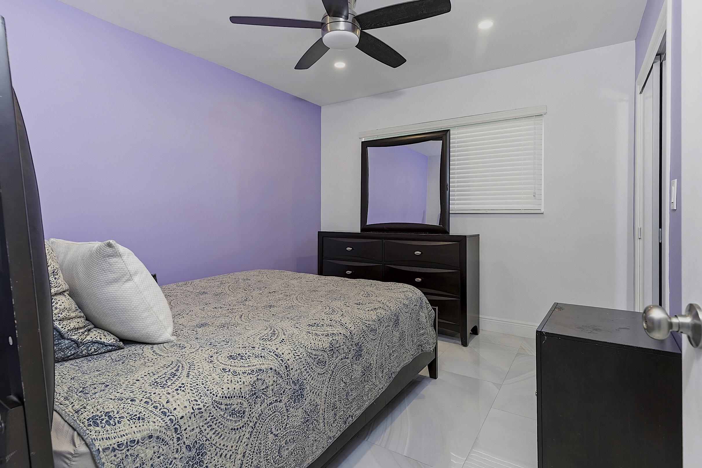 OAKLAND PARK SECOND ADD - Residential