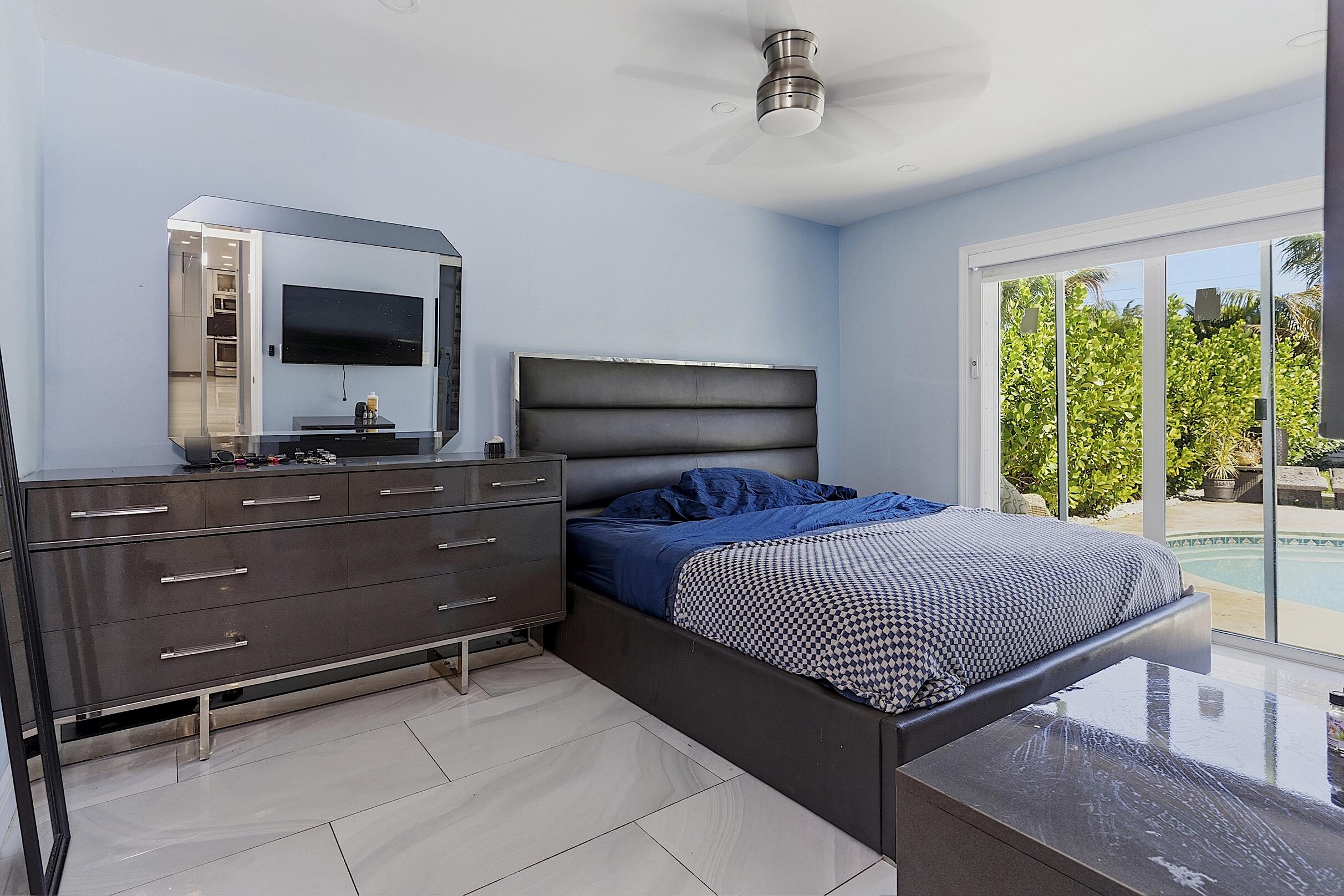 OAKLAND PARK SECOND ADD - Residential