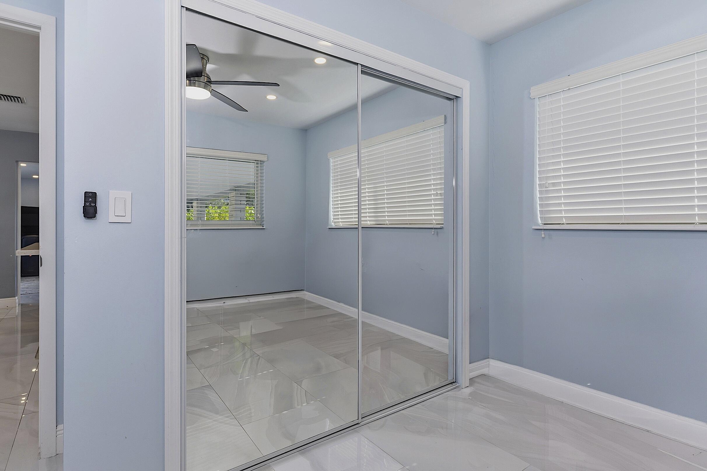 OAKLAND PARK SECOND ADD - Residential