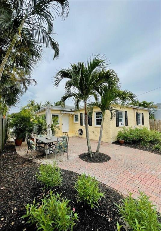Photo of 143 Greymon Drive, West Palm Beach, FL 33405 (MLS # R10726165)