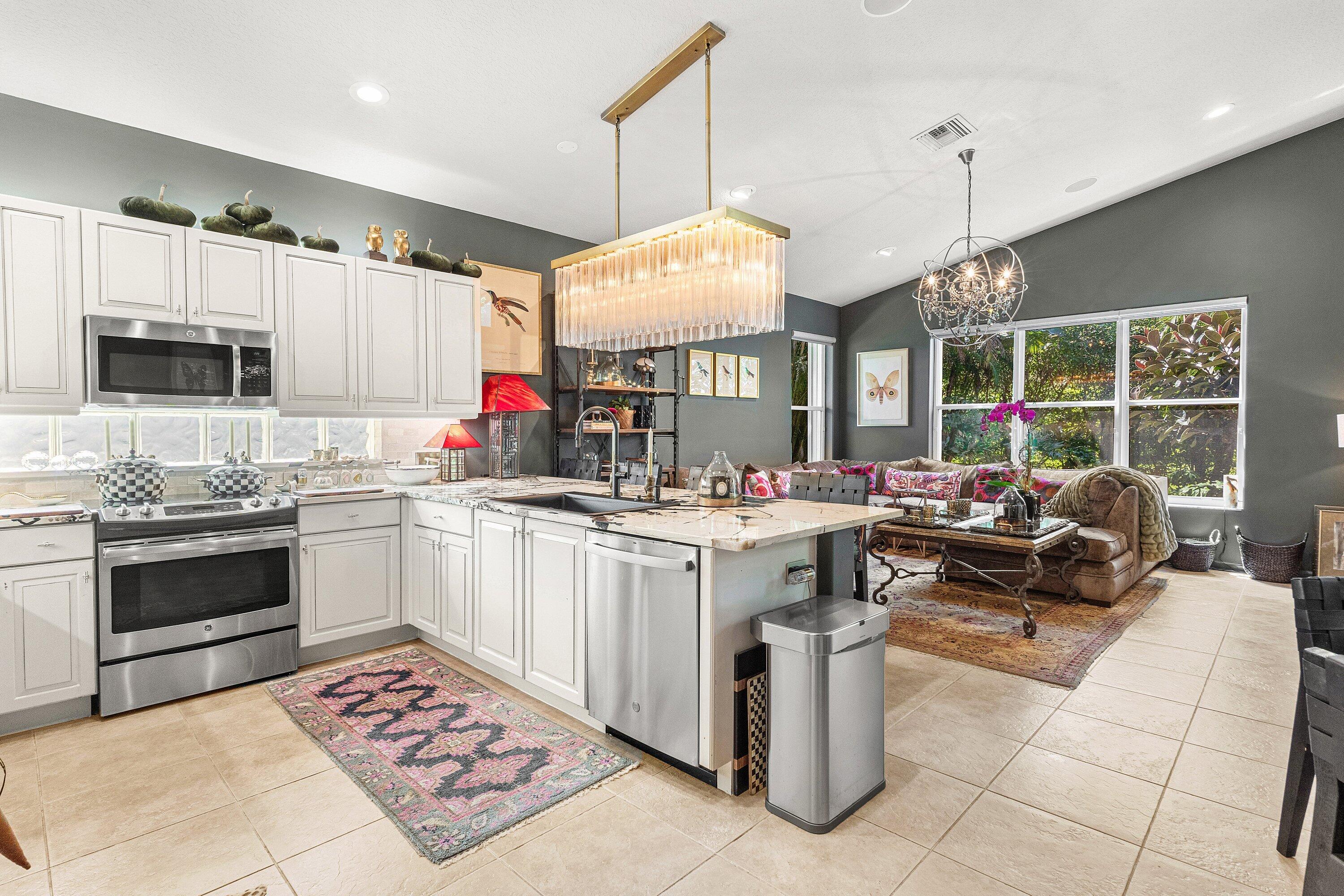 Valencia Falls - Residential