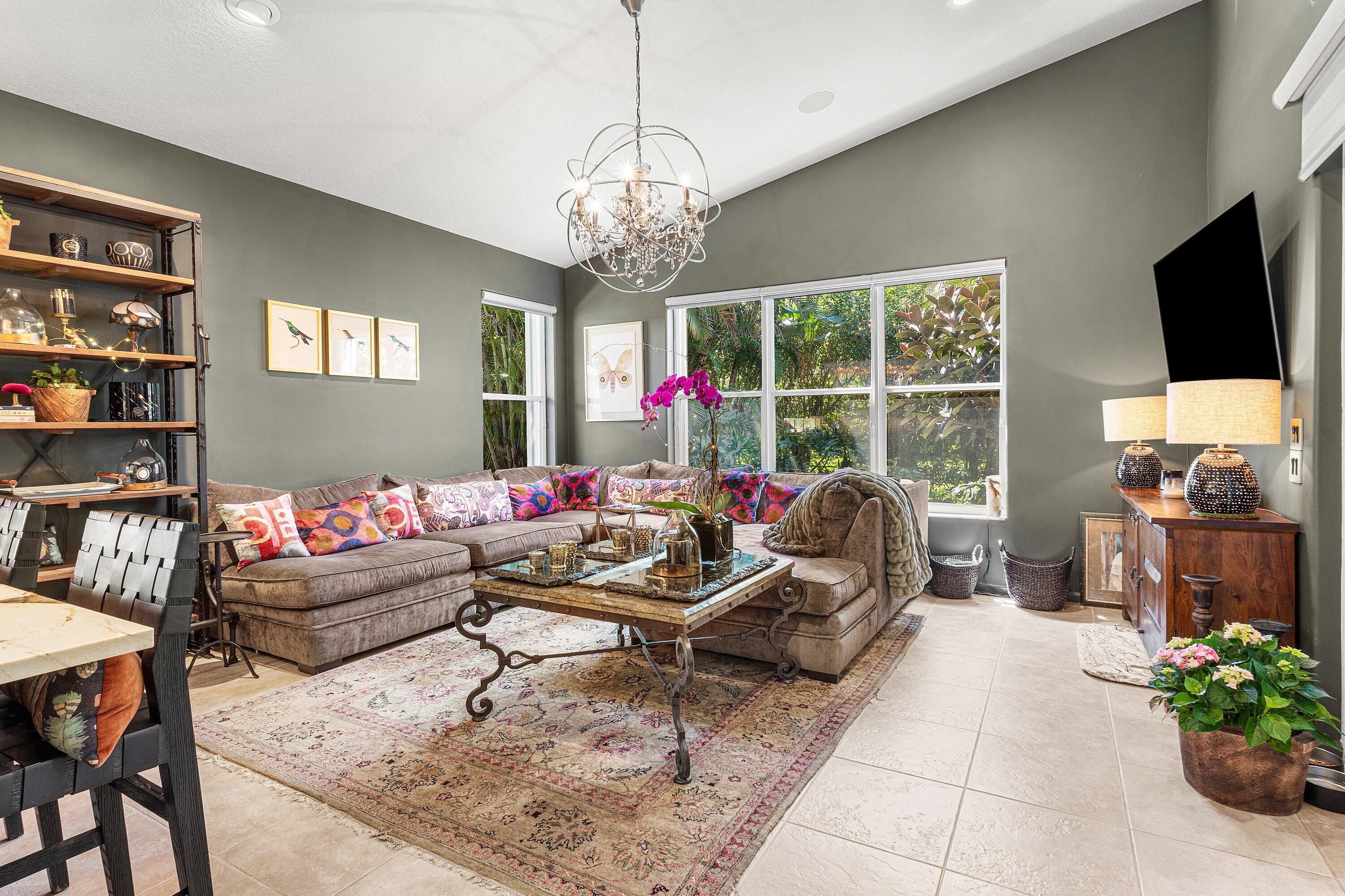 Valencia Falls - Residential