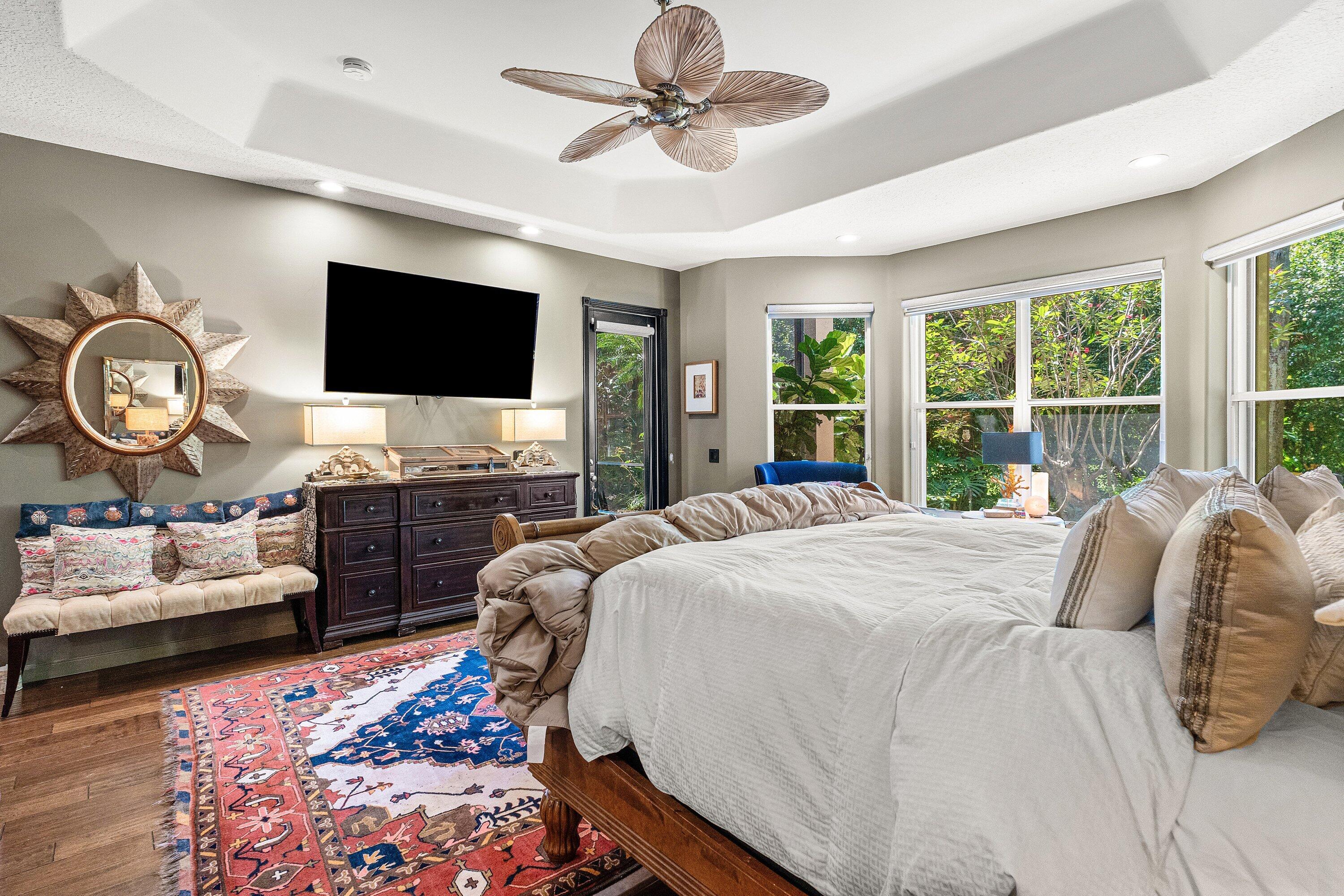 Valencia Falls - Residential