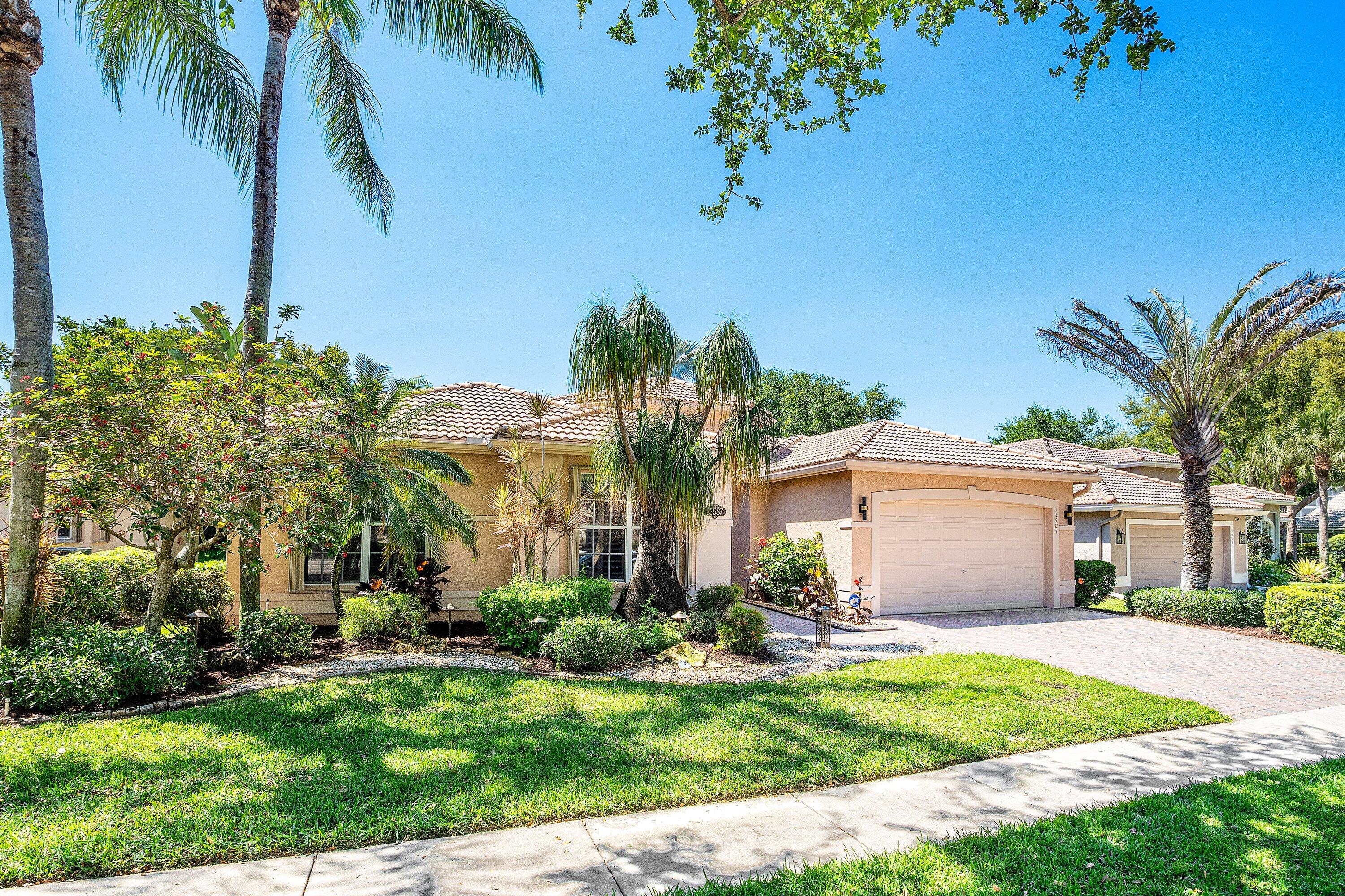 13587 Barcelona Lake Circle
