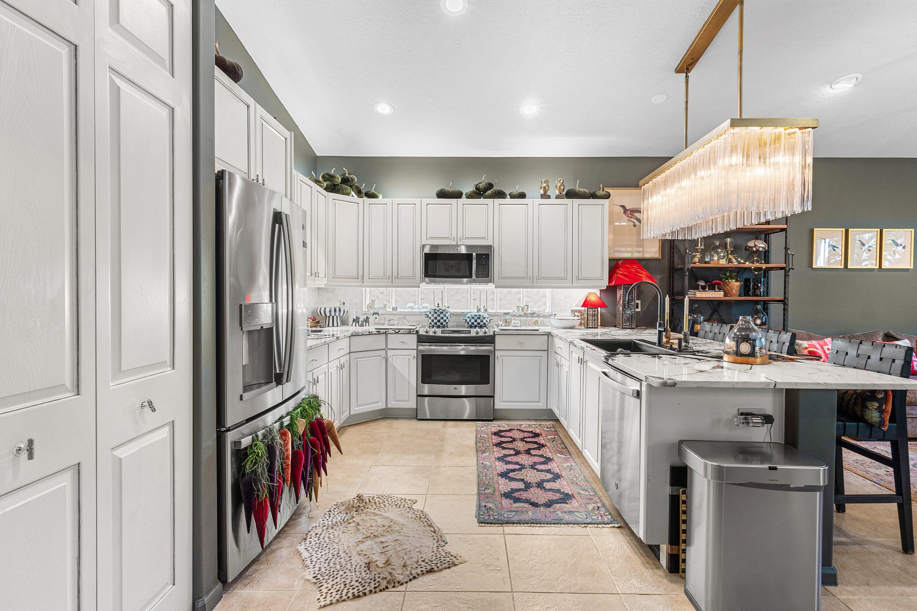 Valencia Falls - Residential