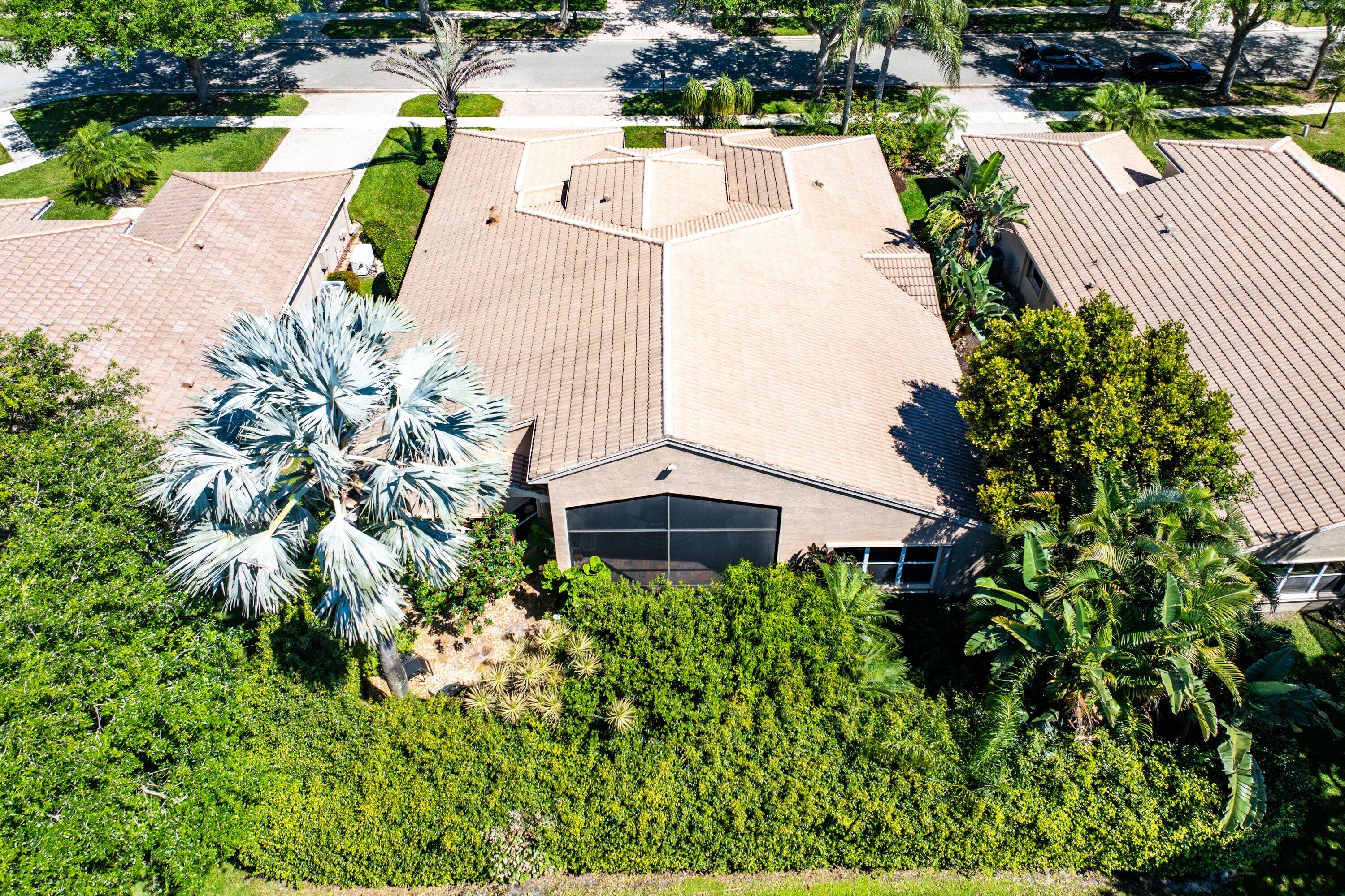 Valencia Falls - Residential