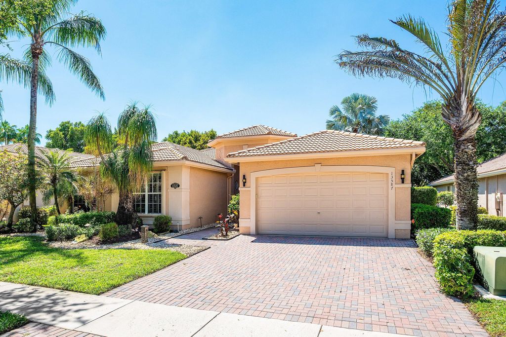 Photo of 13587 Barcelona Lake Circle, Delray Beach, FL 33446 (MLS # B26007245)