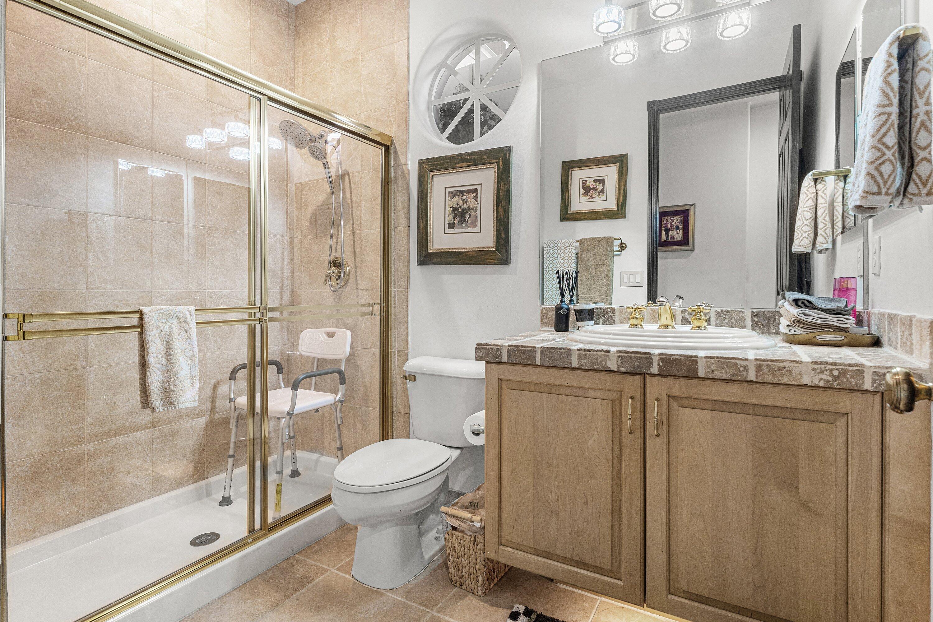 Valencia Falls - Residential