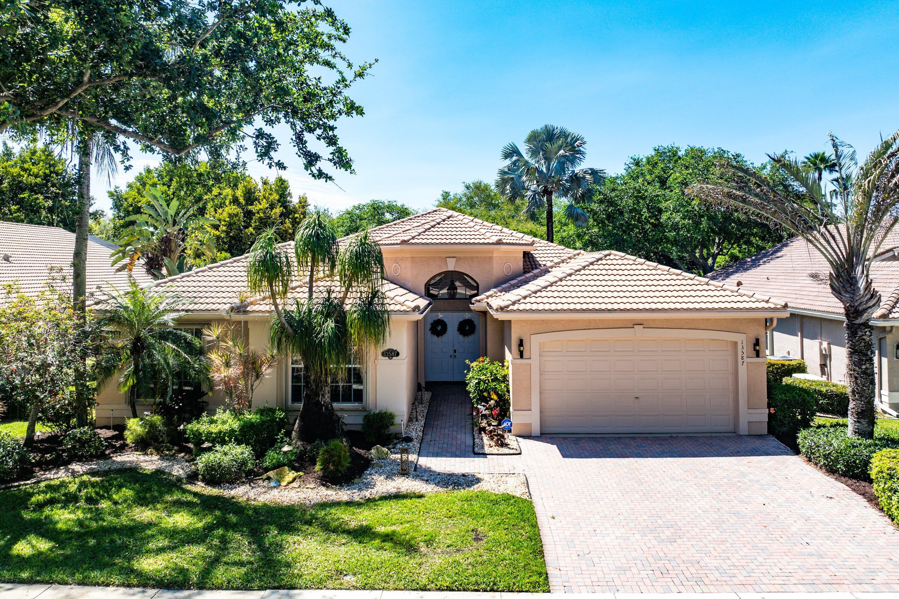 Valencia Falls - Residential