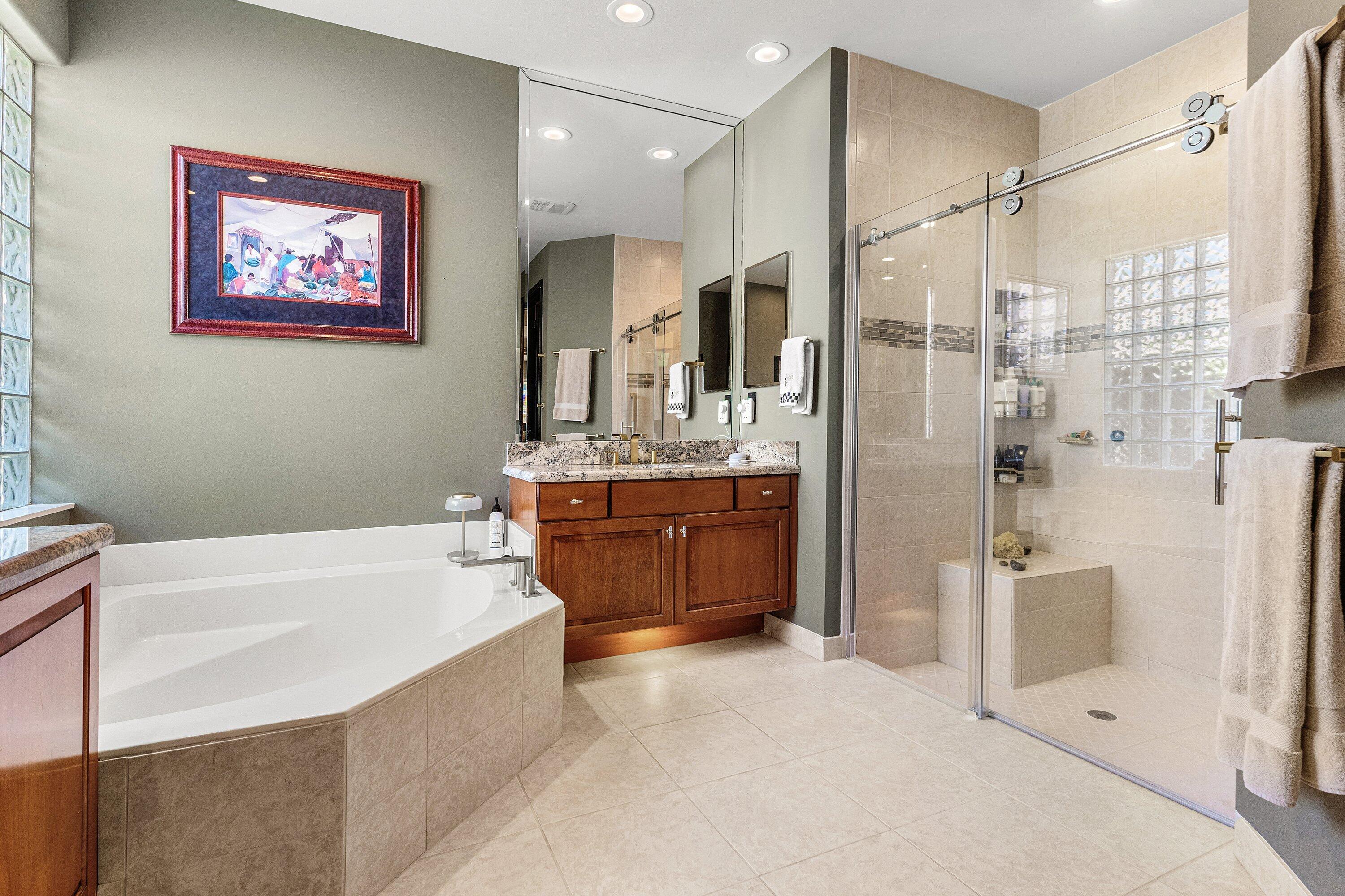 Valencia Falls - Residential