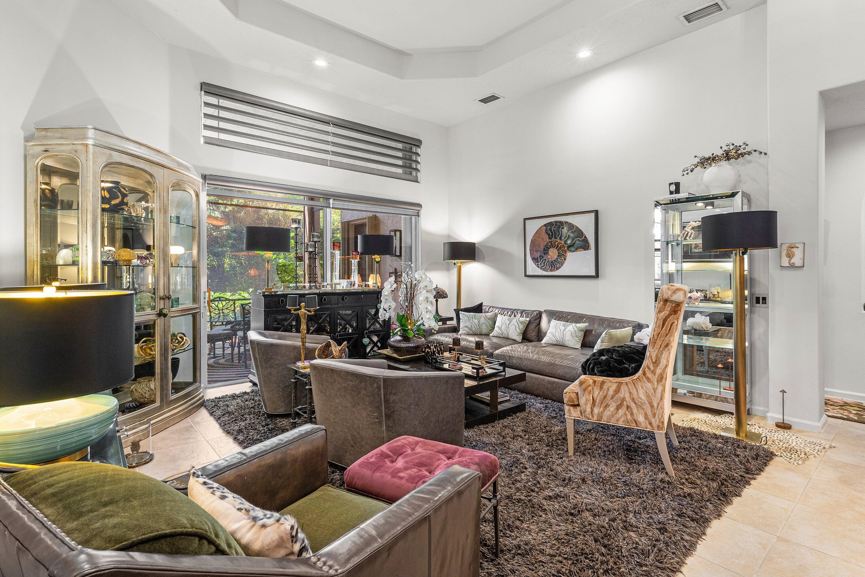 Valencia Falls - Residential