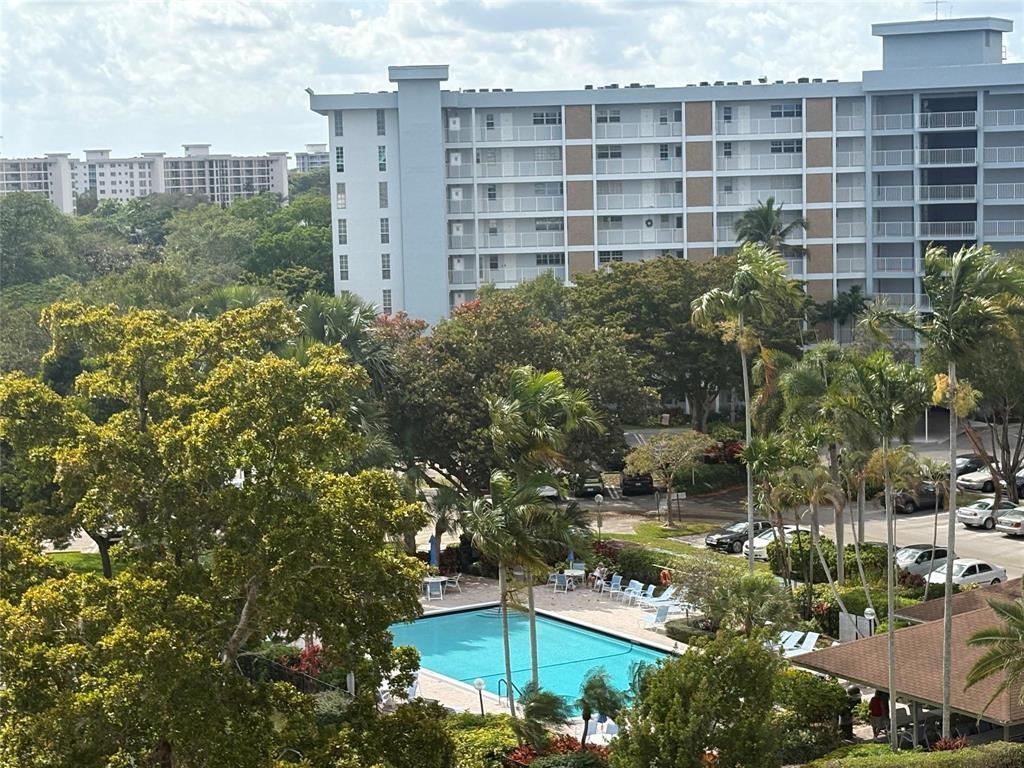 2940 N Course Drive 604