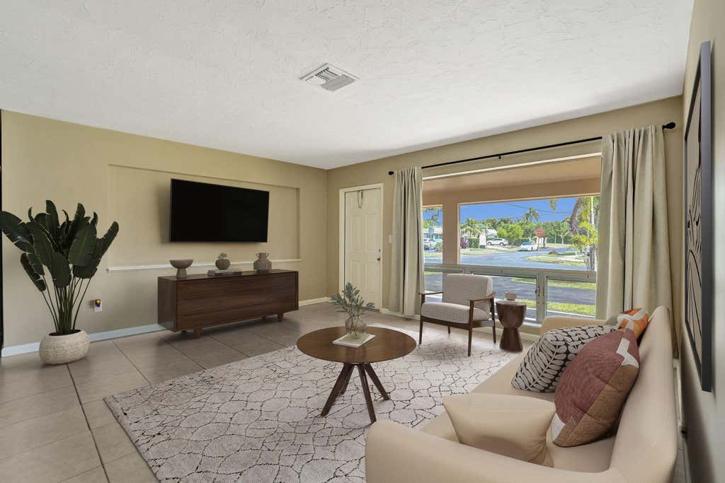 Photo of 500 SE 4TH Court, Pompano Beach, FL 33060 (MLS # B26060885)