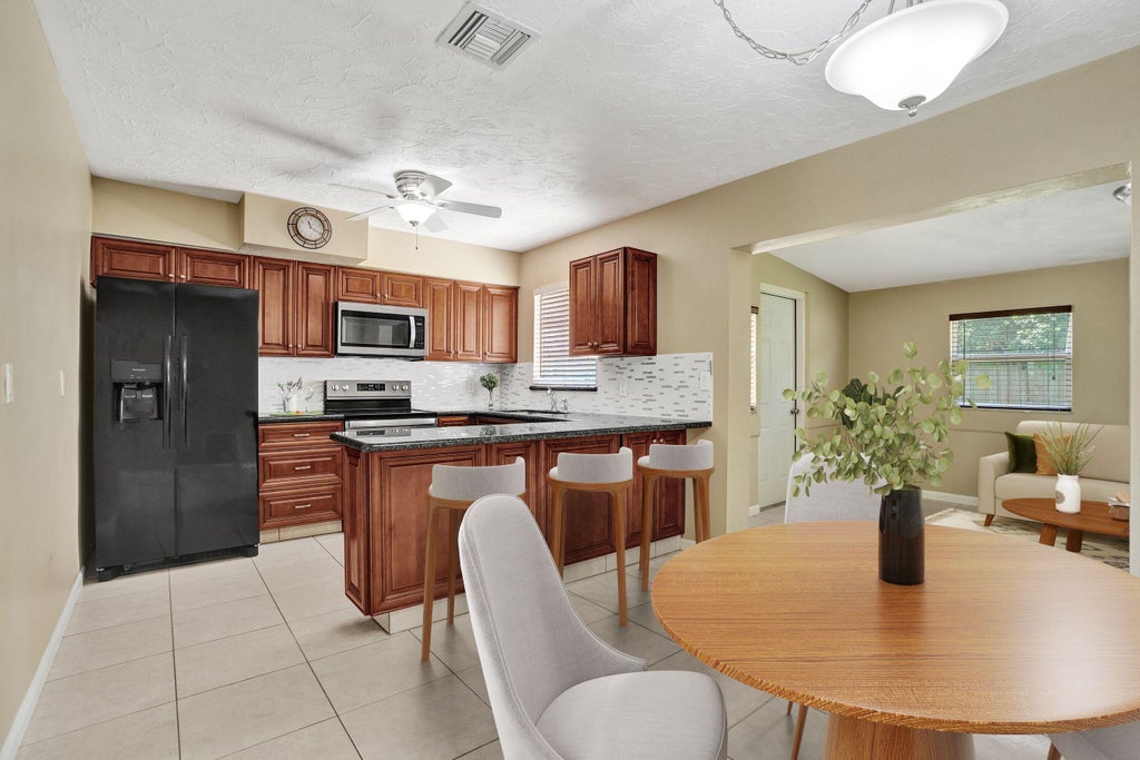 Photo of 500 SE 4TH Court, Pompano Beach, FL 33060 (MLS # B26060885)