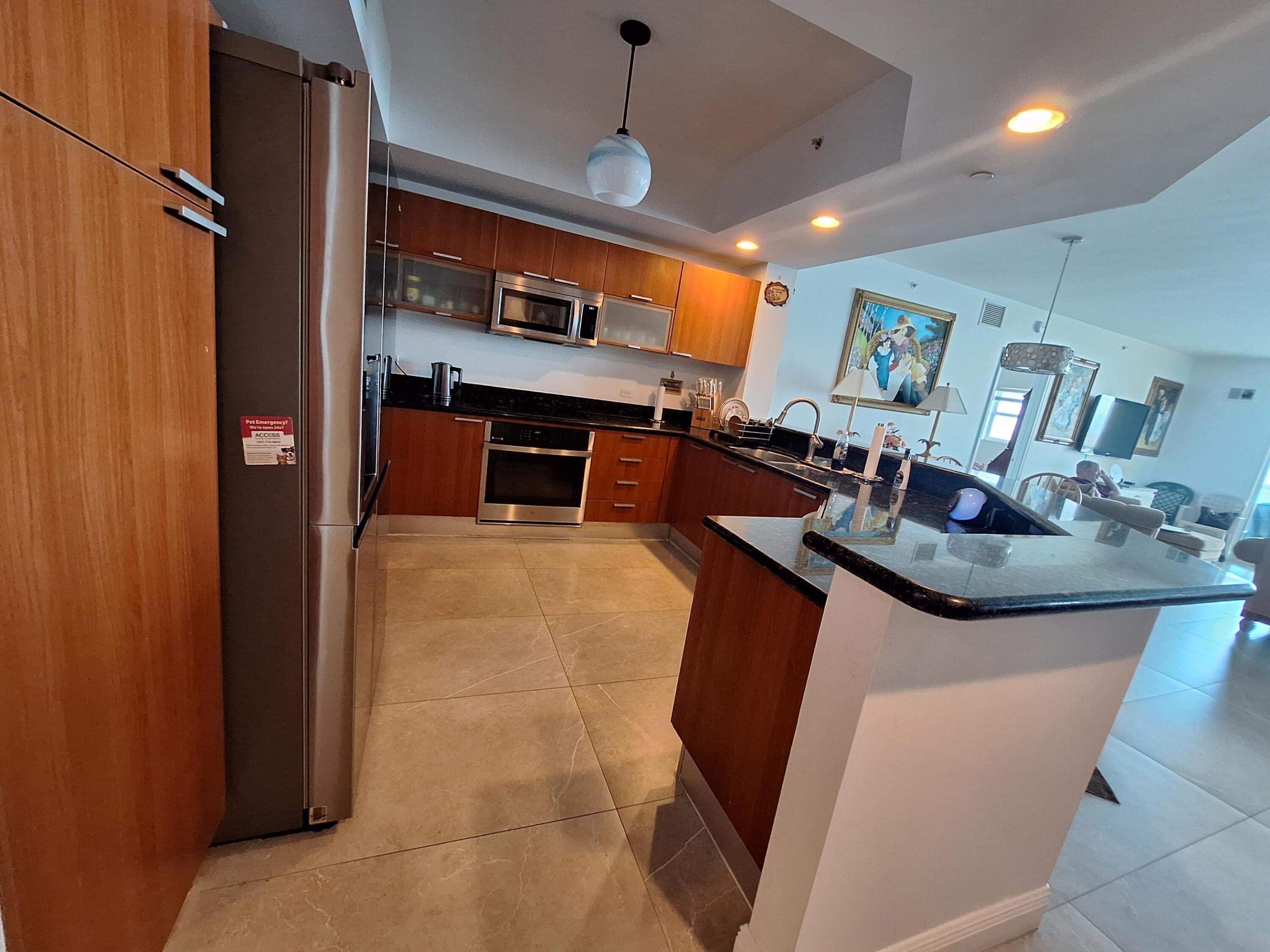 2650 Lake Shore Drive 1705