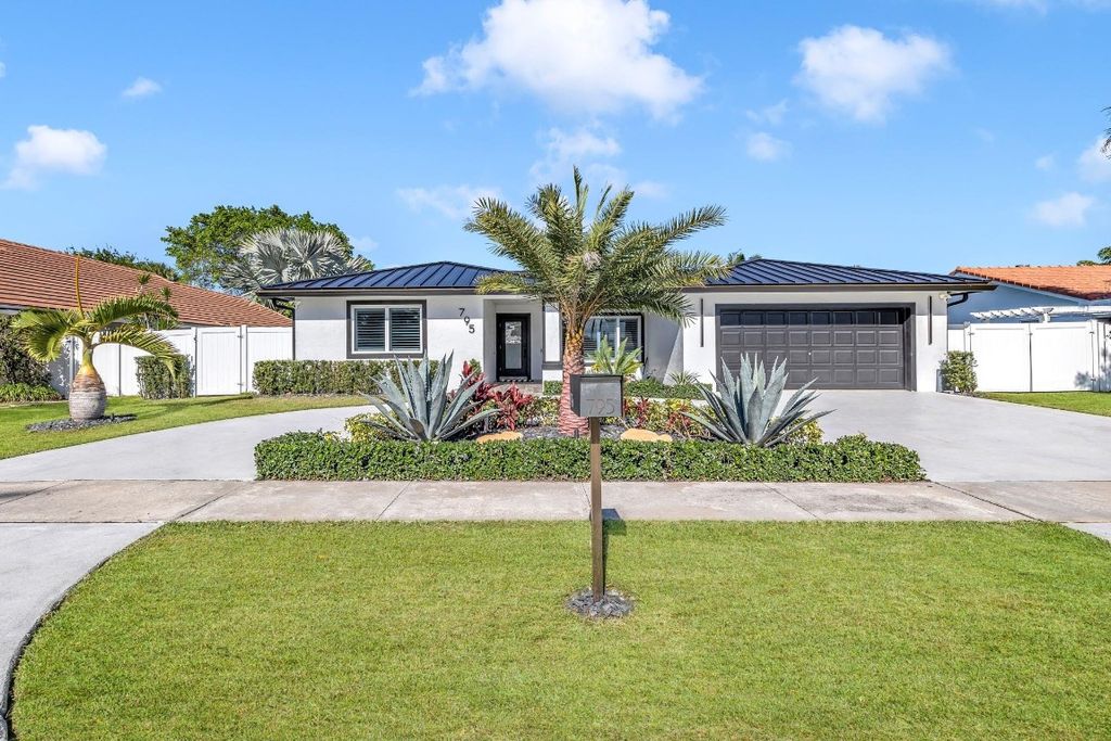 Photo of 795 Camino Lakes Circle, Boca Raton, FL 33486 (MLS # F10546106)