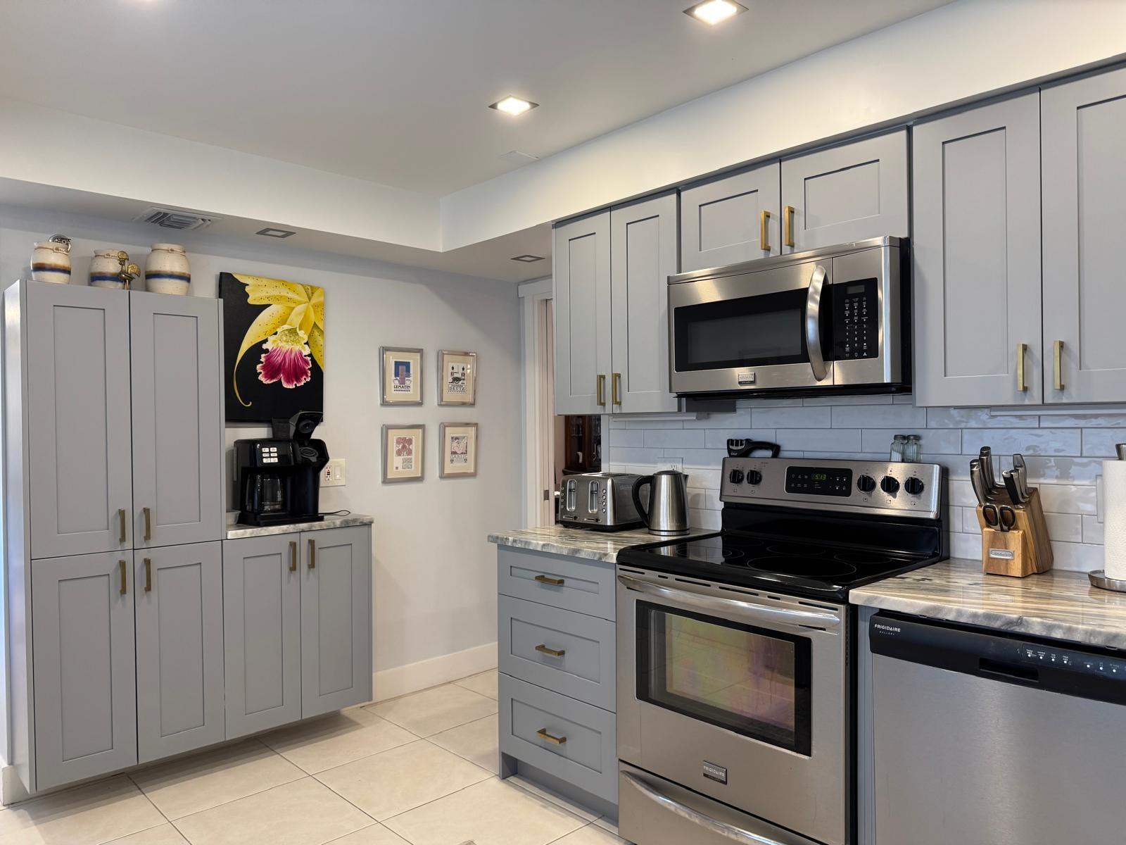 PALM AIRE CONDO 11 - Residential Lease