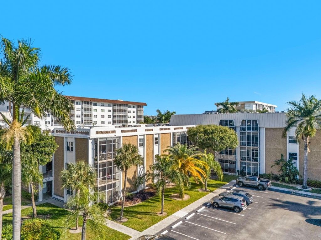 Photo of 3020 NE 16th Avenue #105, Oakland Park, FL 33334 (MLS # F10543607)