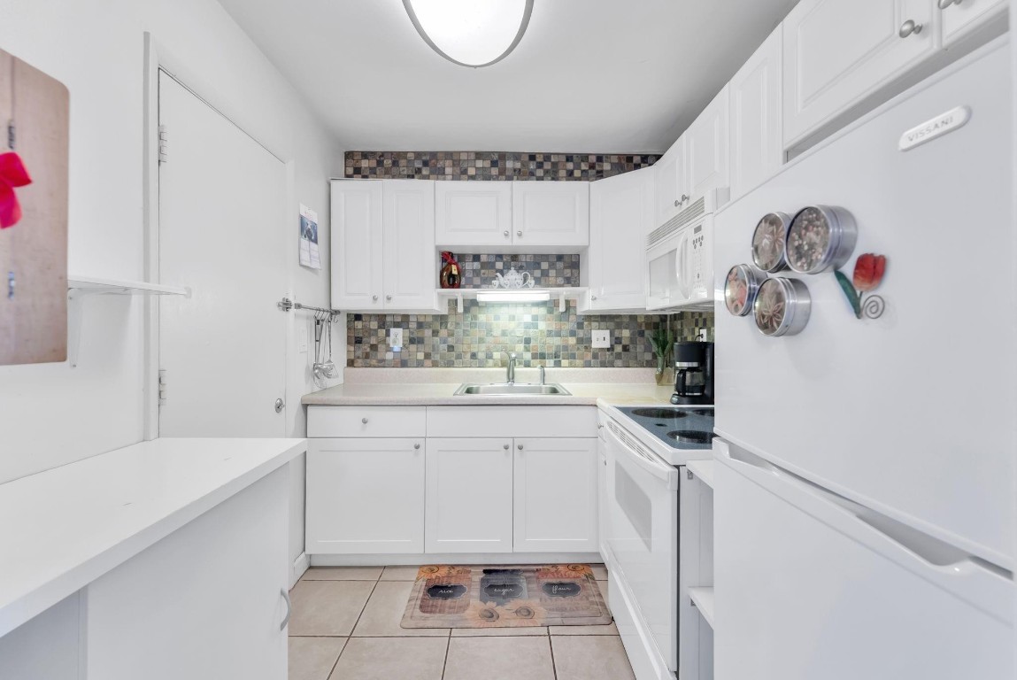 RIVER SHORES CONDO - Residential