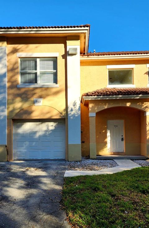 713 Talia Circle Palm Springs FL 33461