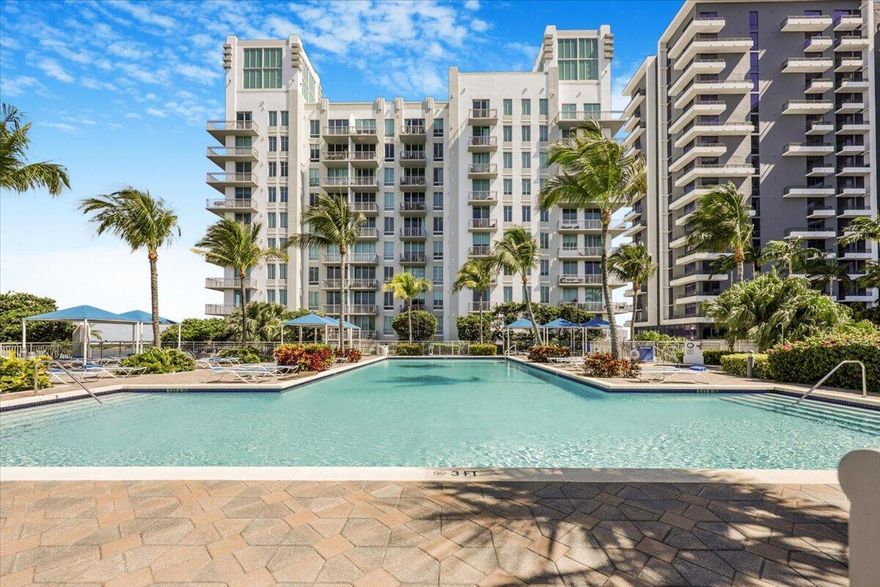 Furnished 1 Bedroom | 1 Bathroom Loft-Style Condo for Rent

Luxury unit with 10 ft high ceilings, fully equipped with dishes, flatware, linens, and an in-unit washer & dryer. Located in the most desirable area of Downtown West Palm Beach—just blocks from CityPlace, the movie theater, Improv, dining, shops, and nightlife. Only minutes away from the beach, golf courses, and PBI Airport.

The Edge offers top-tier amenities including a rooftop swimming pool, jacuzzi, fitness center, outdoor barbecue area, resort-style clubhouse, parking garage, and 24-hour lobby security.