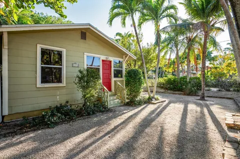 1412 SW 7th St, Fort Lauderdale, FL 33312 - MLS#: F10480340