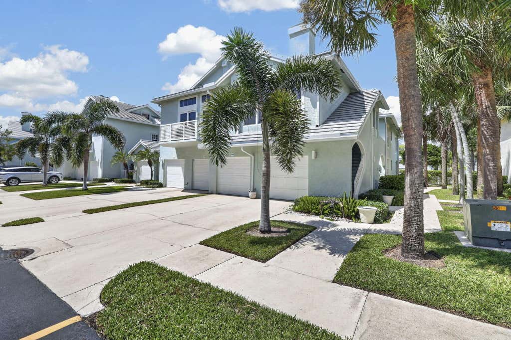 Photo of 1209 MAINSAIL CIR #1209, Jupiter, FL 33477 (MLS # B26068694)