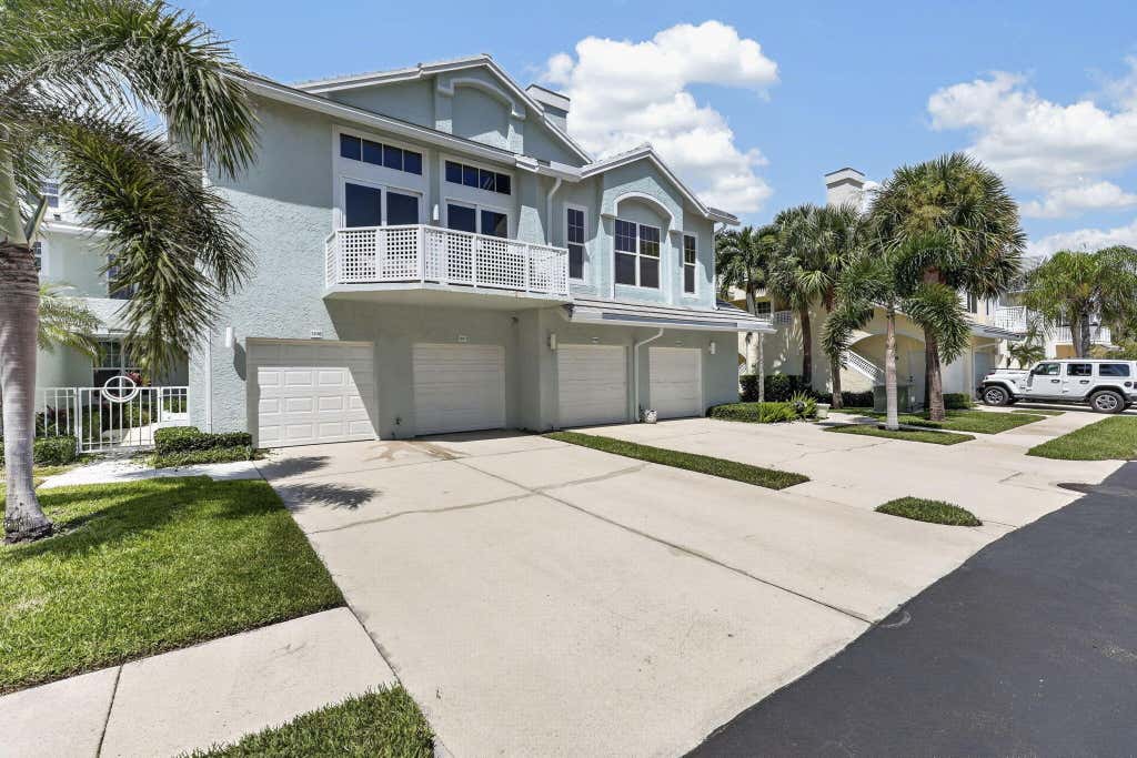 Photo of 1209 MAINSAIL CIR #1209, Jupiter, FL 33477 (MLS # B26068694)