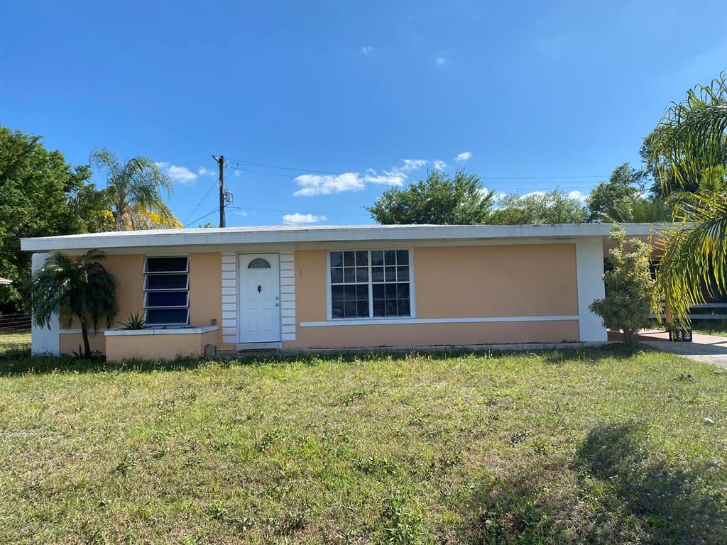 Photo of 148 NE Lobster Road Rd, Port St Lucie, FL 34983 (MLS # R10699789)