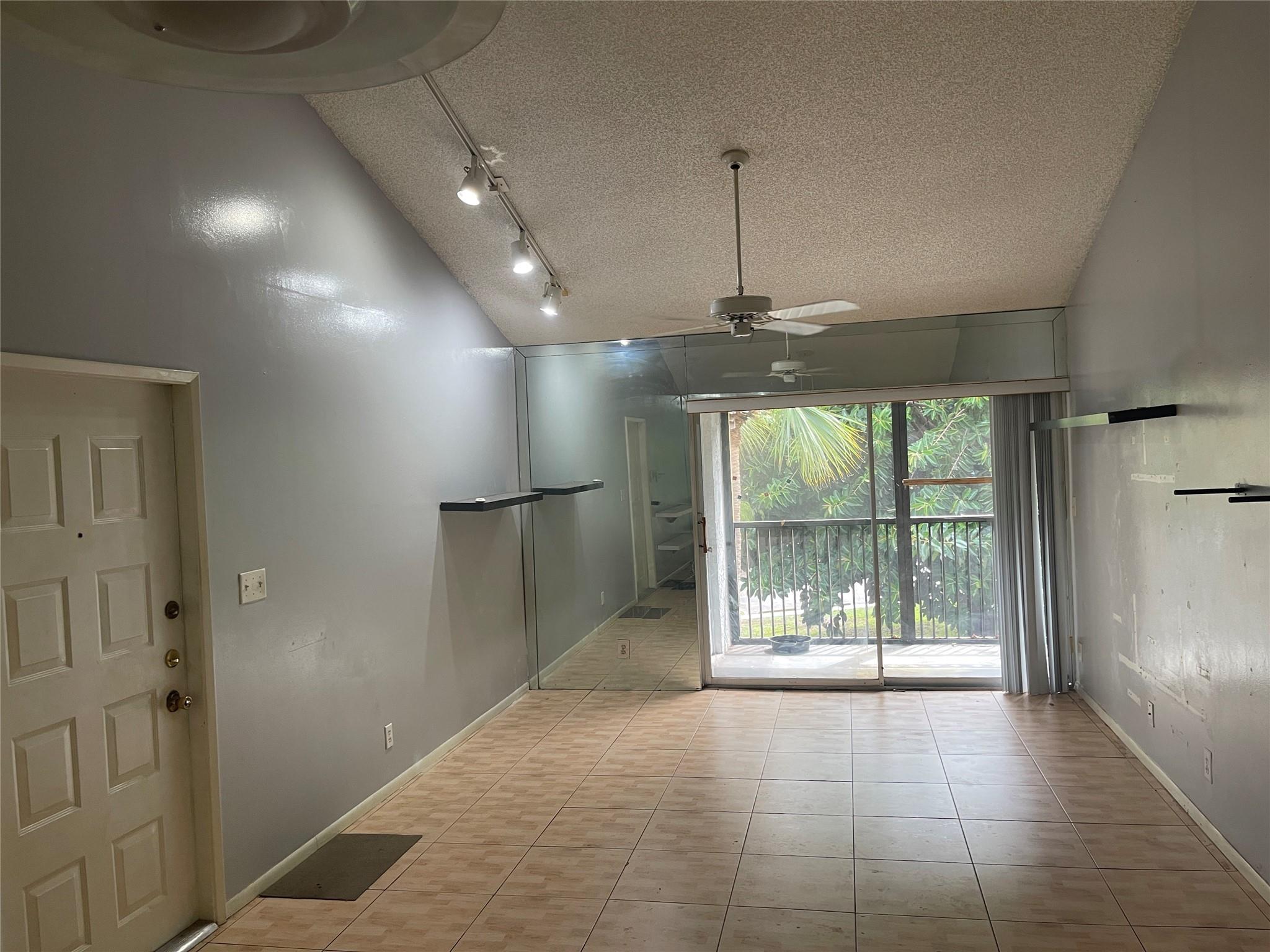 3083 N Oakland Forest DR 308