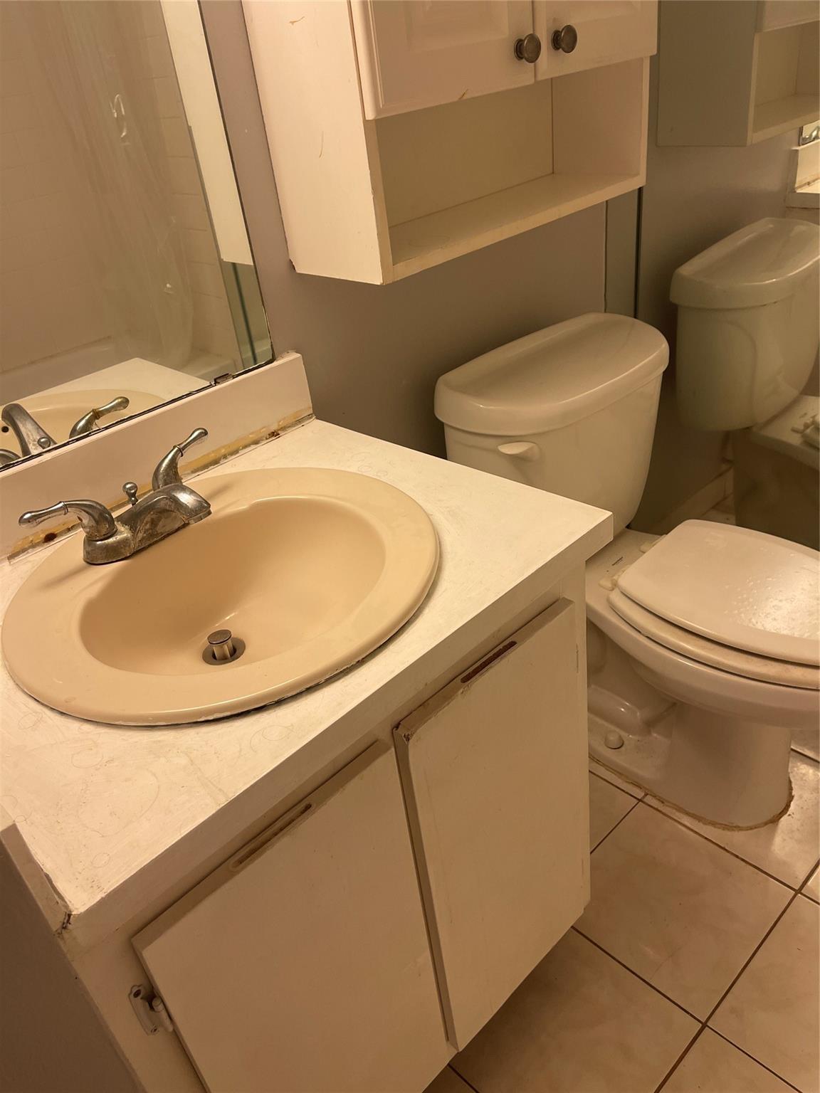 3083 N Oakland Forest DR 308