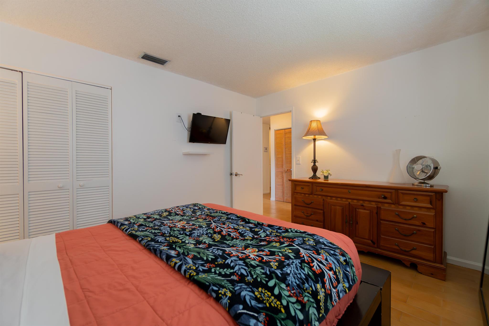 SOUTH SHORE 2 OF WELLINGT - Residential Lease