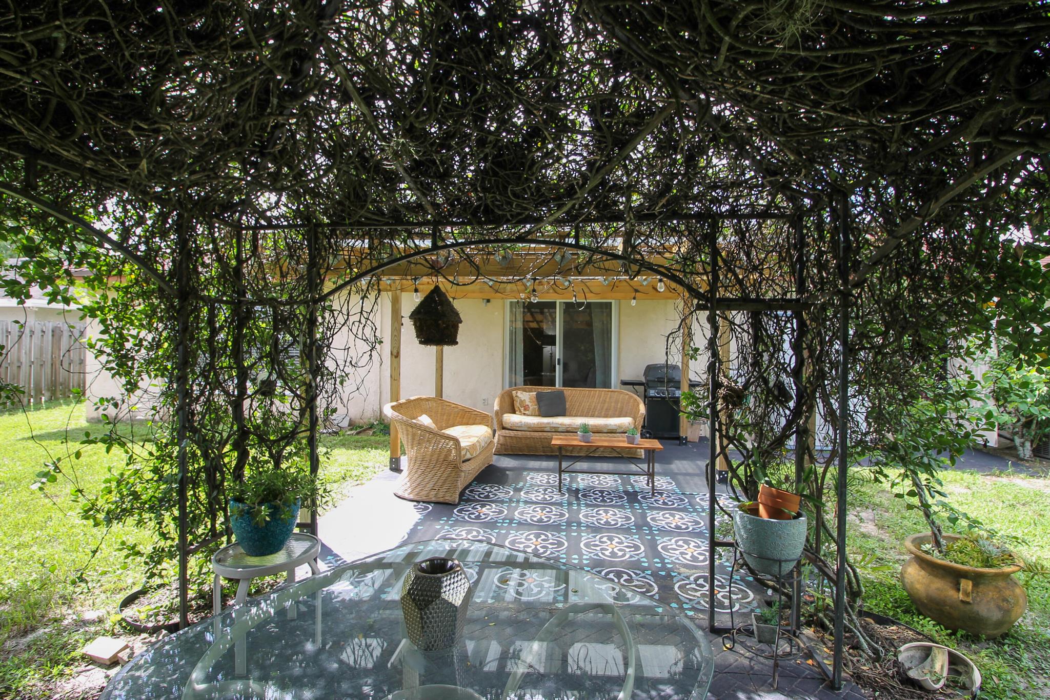 SOUTH SHORE 2 OF WELLINGT - Residential Lease