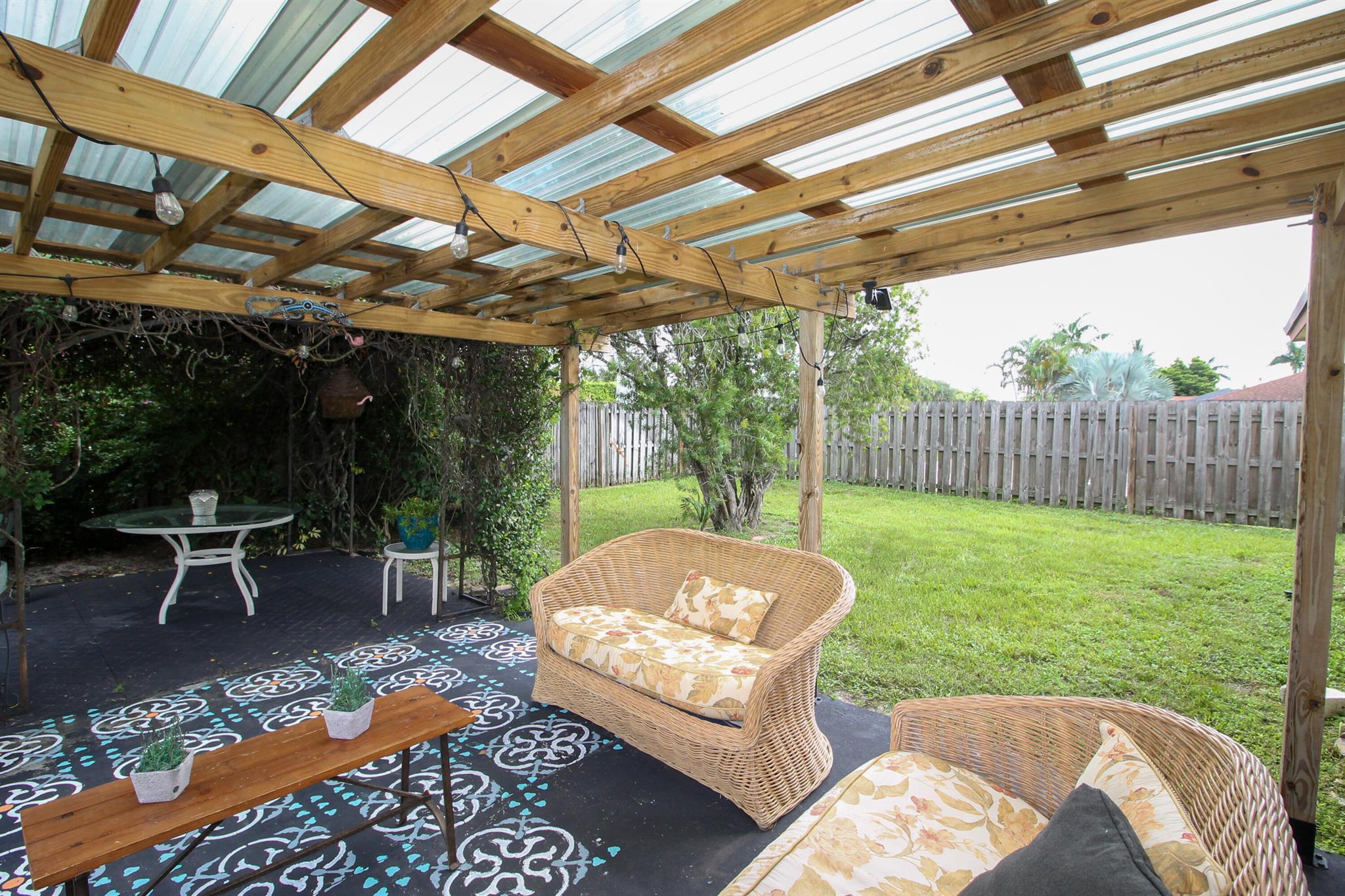 SOUTH SHORE 2 OF WELLINGT - Residential Lease