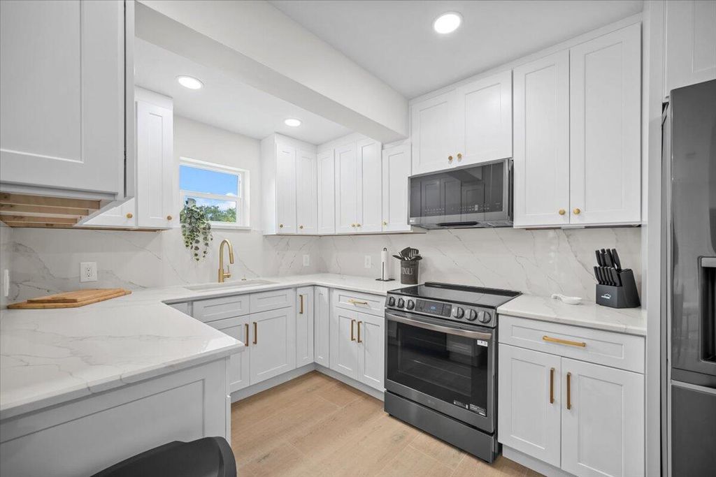 Photo of 2728 Lake Avenue, West Palm Beach, FL 33405 (MLS # R11111197)