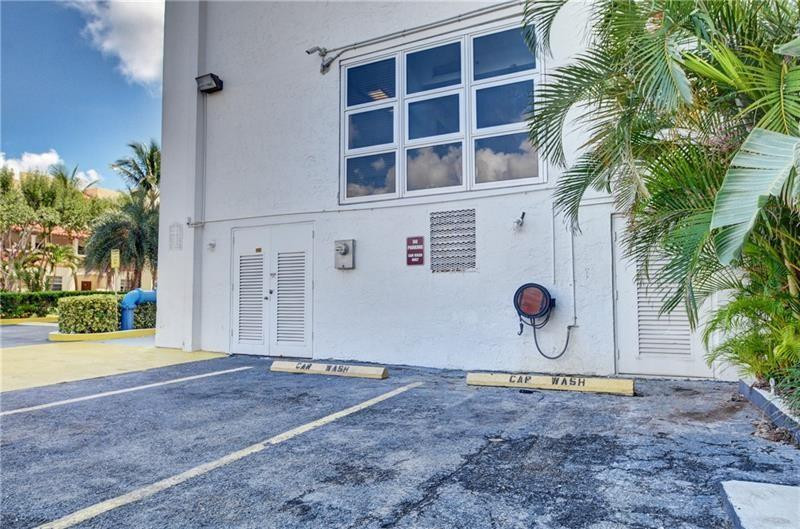 Silver Thatch - Residential Lease