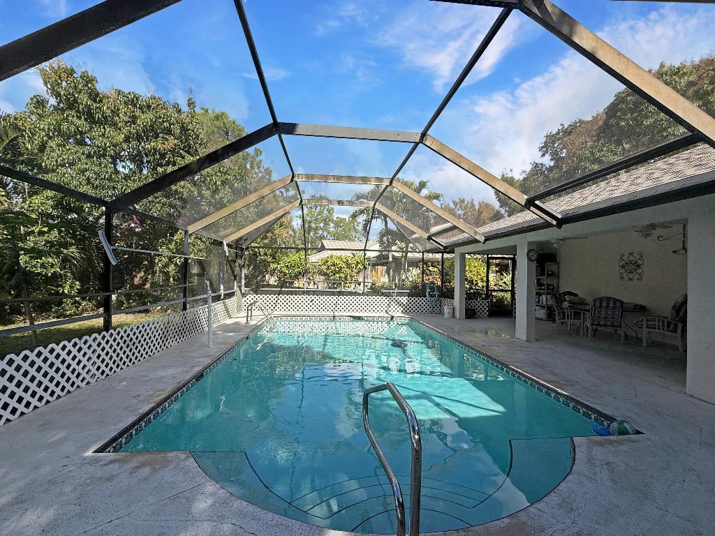 SUGAR POND MANOR OF WELLINGTON - Residential