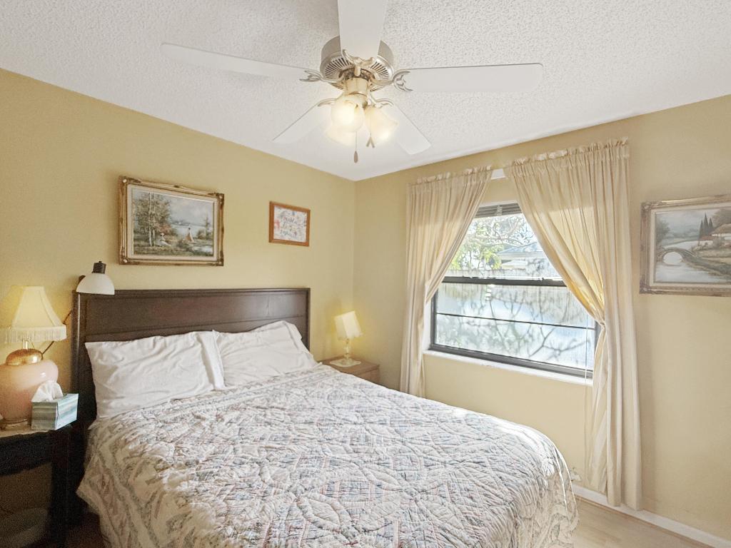 SUGAR POND MANOR OF WELLINGTON - Residential