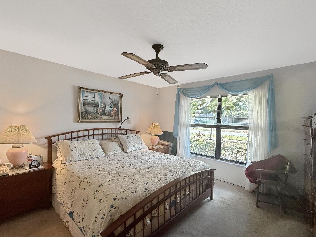 SUGAR POND MANOR OF WELLINGTON - Residential