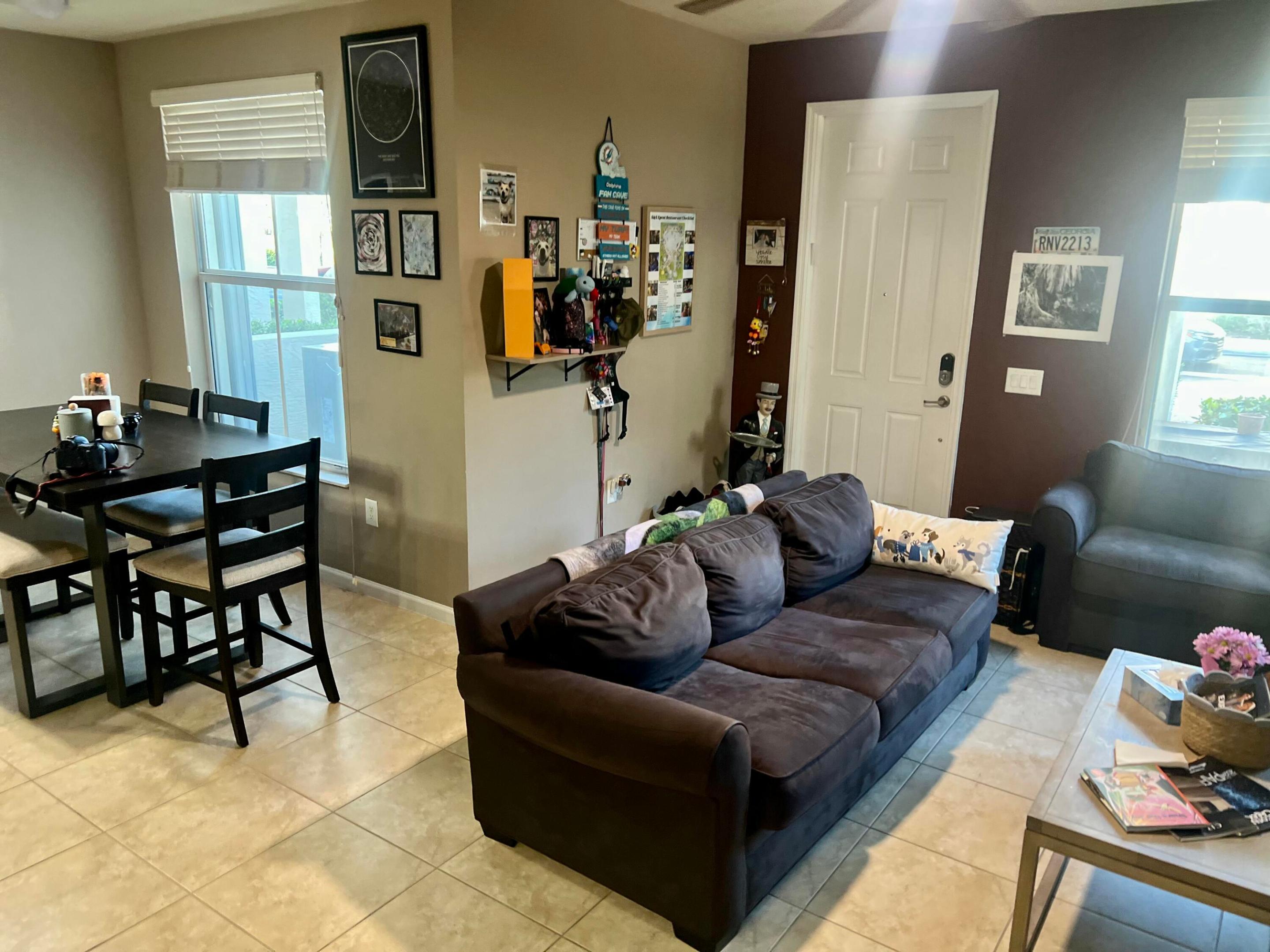 PALOMA LAKES CONDOMINIUM NO 1 - Residential