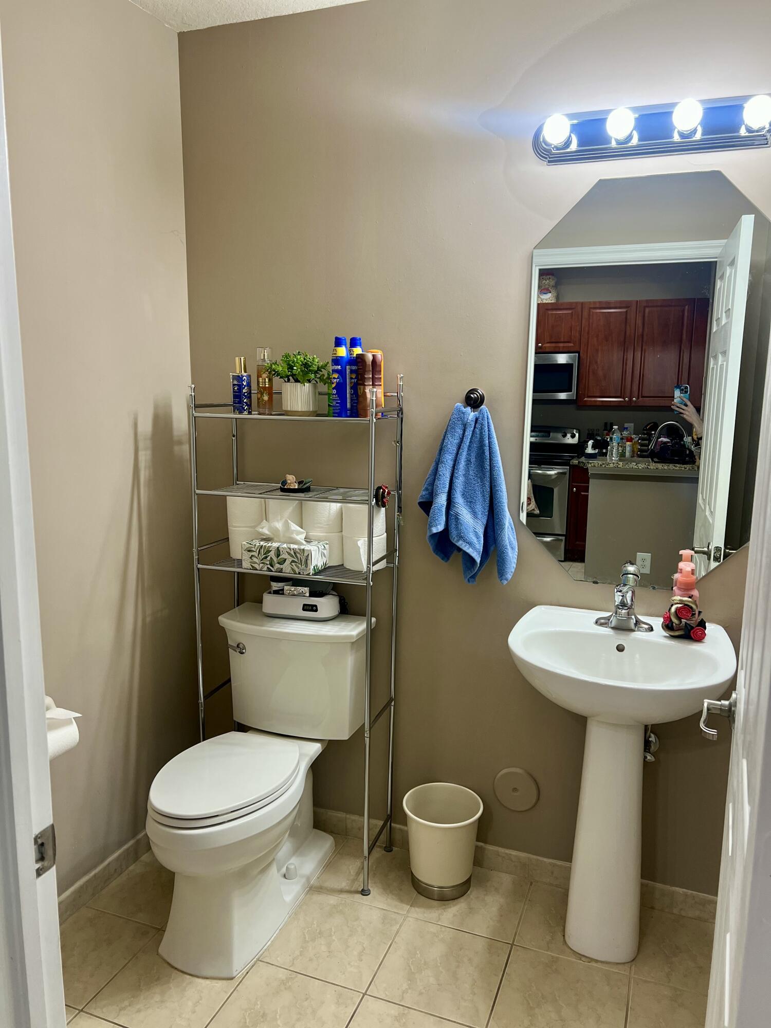 PALOMA LAKES CONDOMINIUM NO 1 - Residential