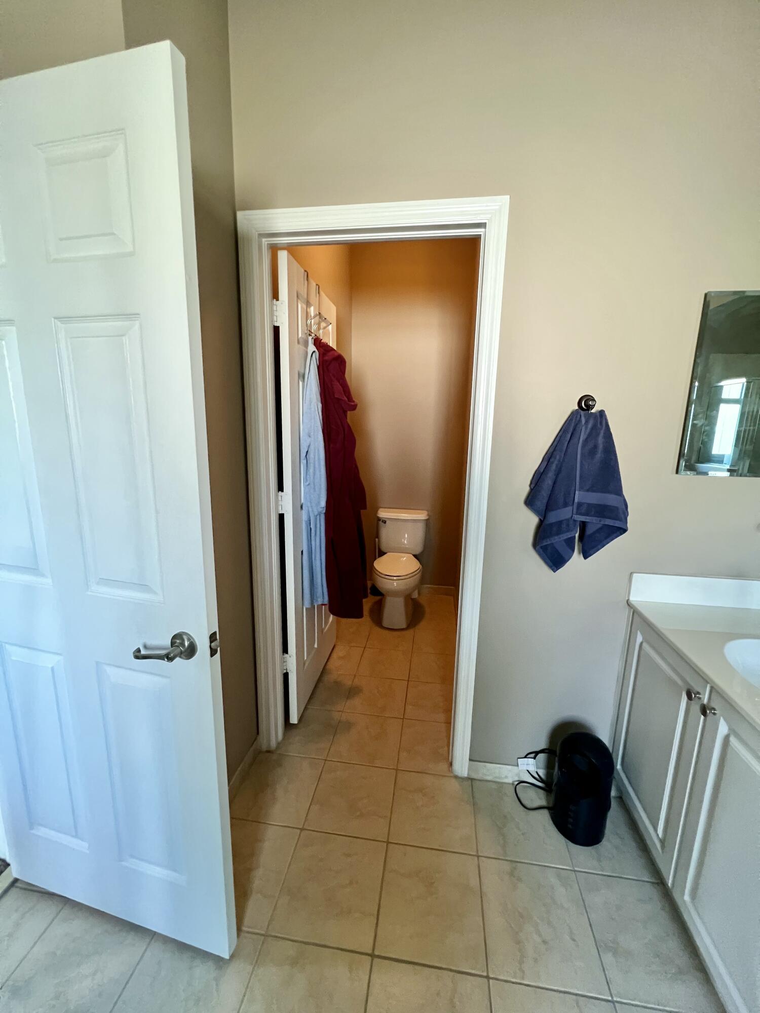 PALOMA LAKES CONDOMINIUM NO 1 - Residential