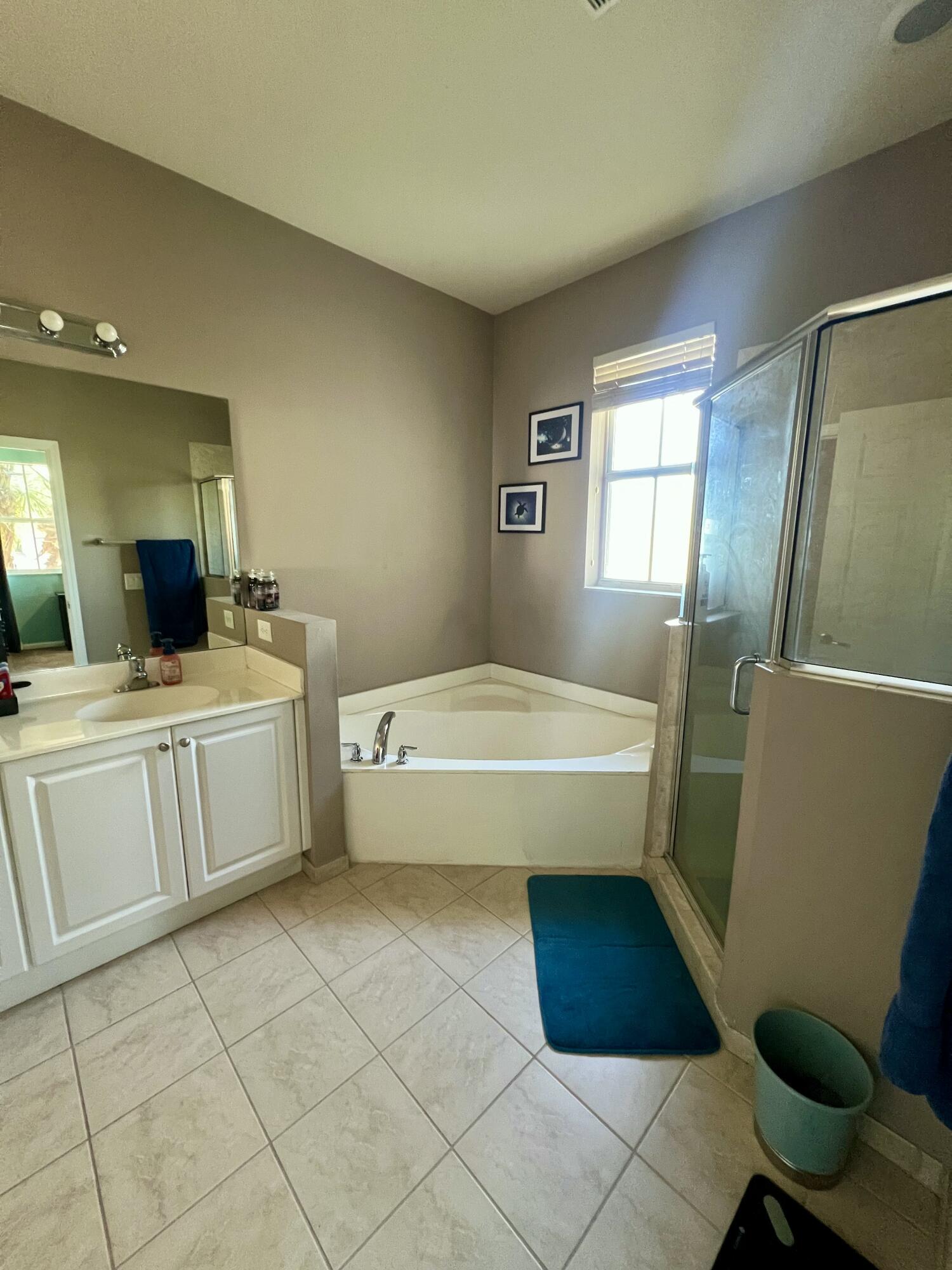 PALOMA LAKES CONDOMINIUM NO 1 - Residential