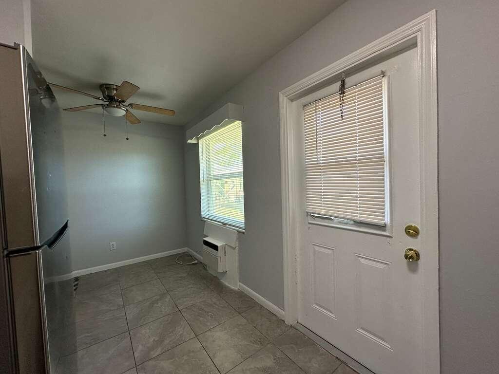 HIGHLAND PARK - Residential Lease